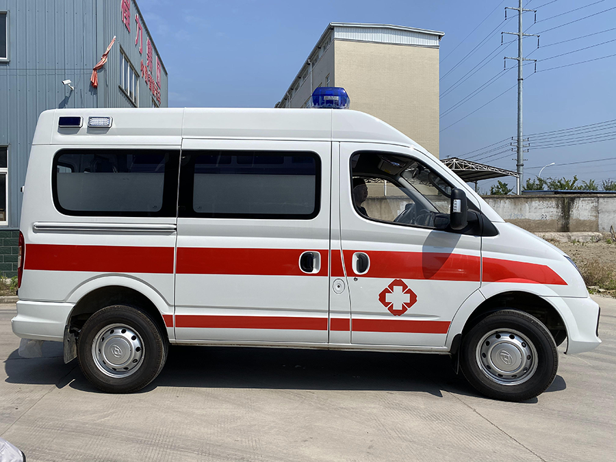 上汽大通V80救護(hù)車