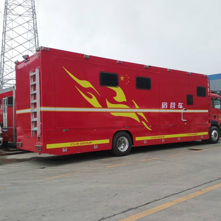 重汽汕德卡24人野外住宿車(chē)