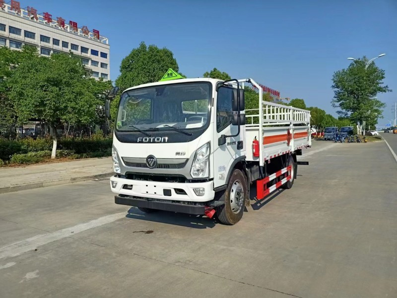 奧鈴CTS型5.2米氣瓶運(yùn)輸車