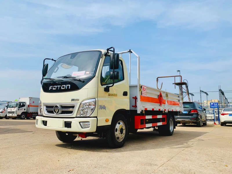 福田奧鈴4.1米氣瓶運(yùn)輸車