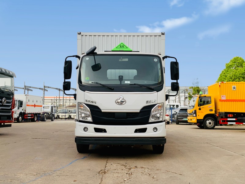 東風(fēng)柳汽5.2米易燃氣體廂式運輸車