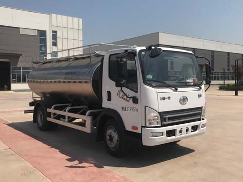 解放小型鮮奶車